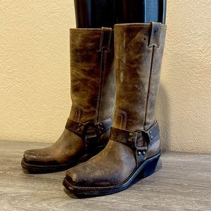 BCBGirls Western Cowboy Metal Ring Pull On Brown Leather Boot Size 6-1/2B